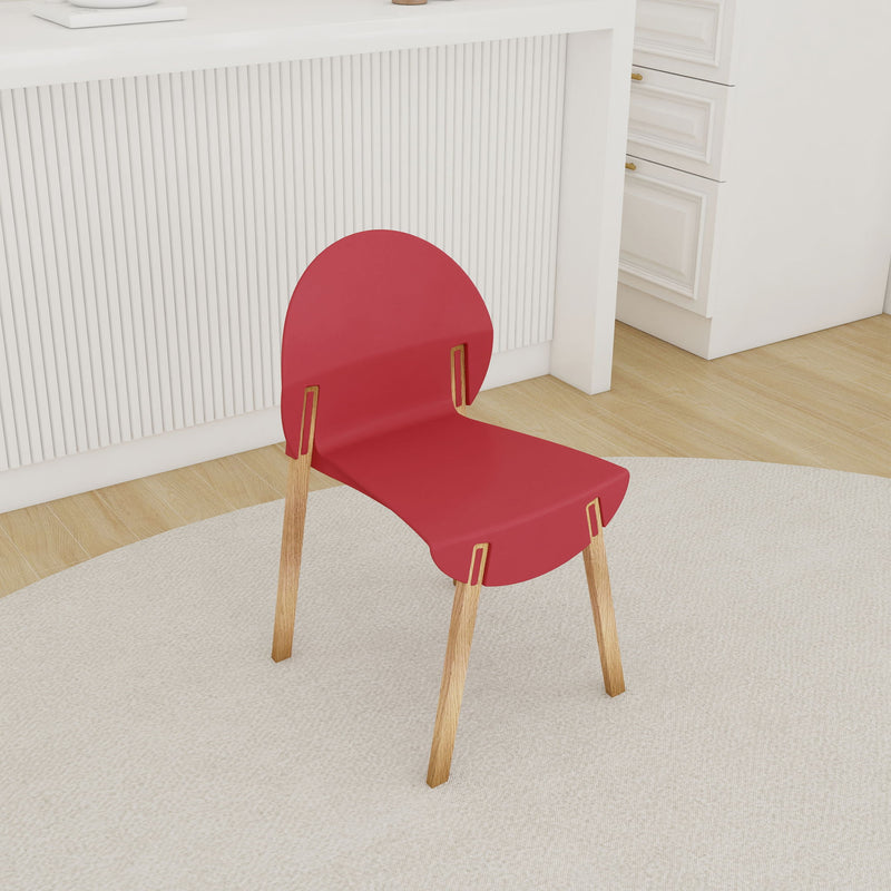 4 Piece Set Of Single Chairs With A Design Combining Modern And Traditional Elements